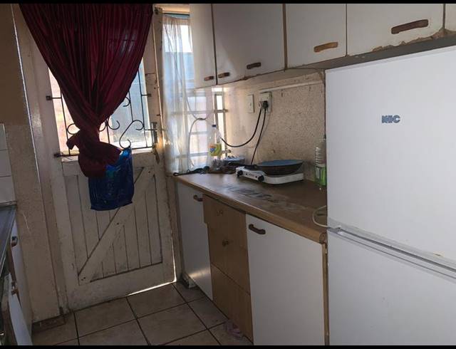 3 BEDROOM HOUSE FOR SALE IN SCOTTSDENE